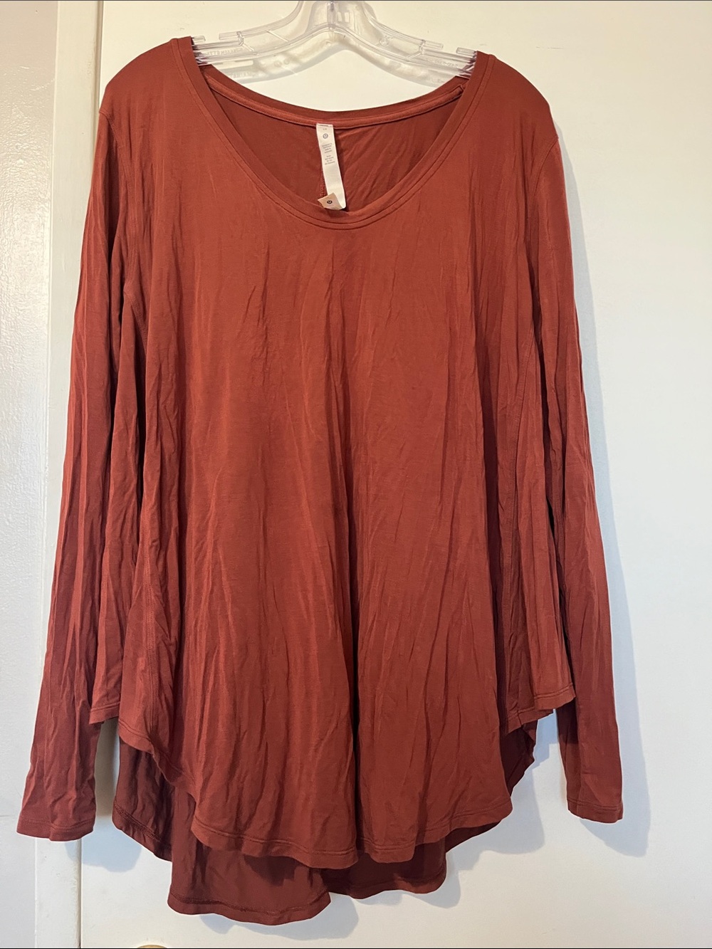 lululemon athletica Long Sleeve Scoop Neck Top - Rusty Size 10